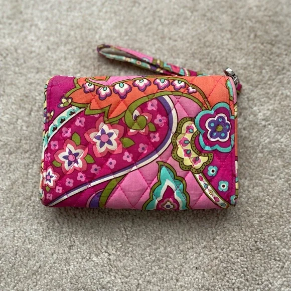 Vera Bradley Pink Swirls Wristlet
Wallet Pink Green Purple - Picture 2 of 3